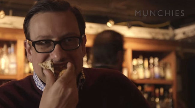 老外大叔25年每天吃披薩，吃喜愛的食物死亡也很幸福--置頂表情