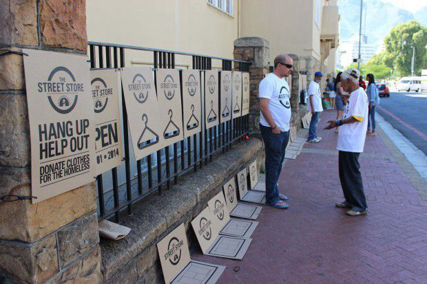 街頭捐贈商店，保護受助人尊嚴--置頂表情