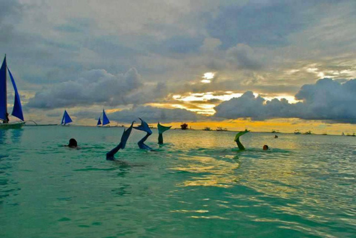 游泳學校教會你如何成為一個美人魚--置頂表情
