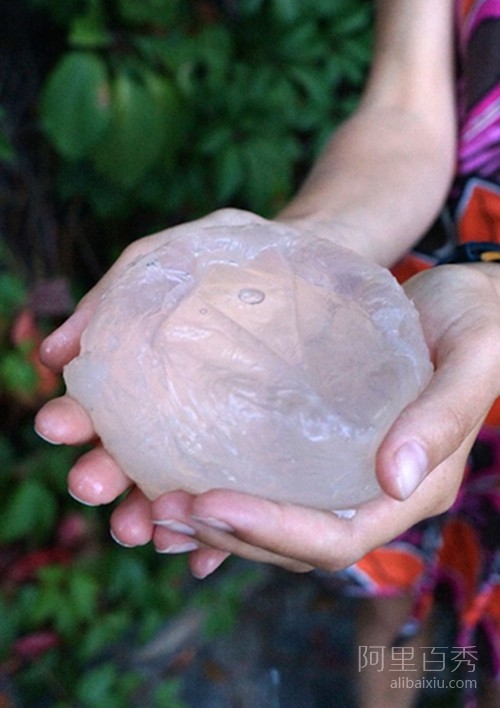 你敢吃嗎？可以吃的水瓶，環保又方便--置頂表情